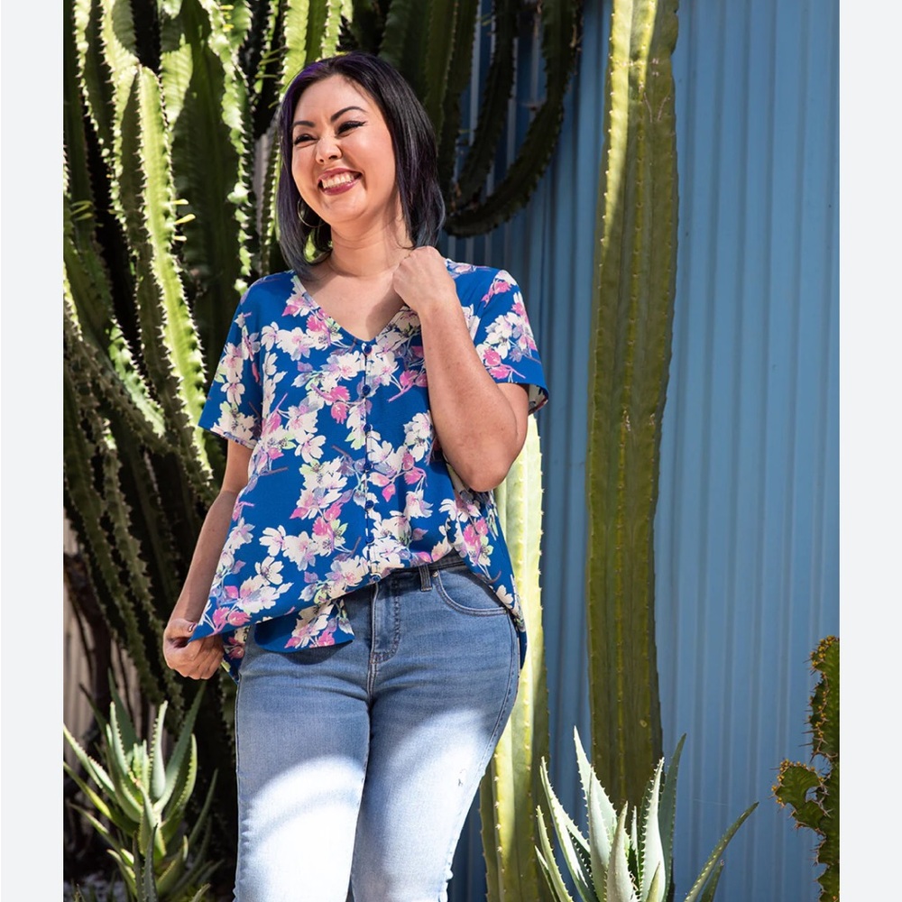 LuLaRoe Blue Floral Short Sleeve Blouse